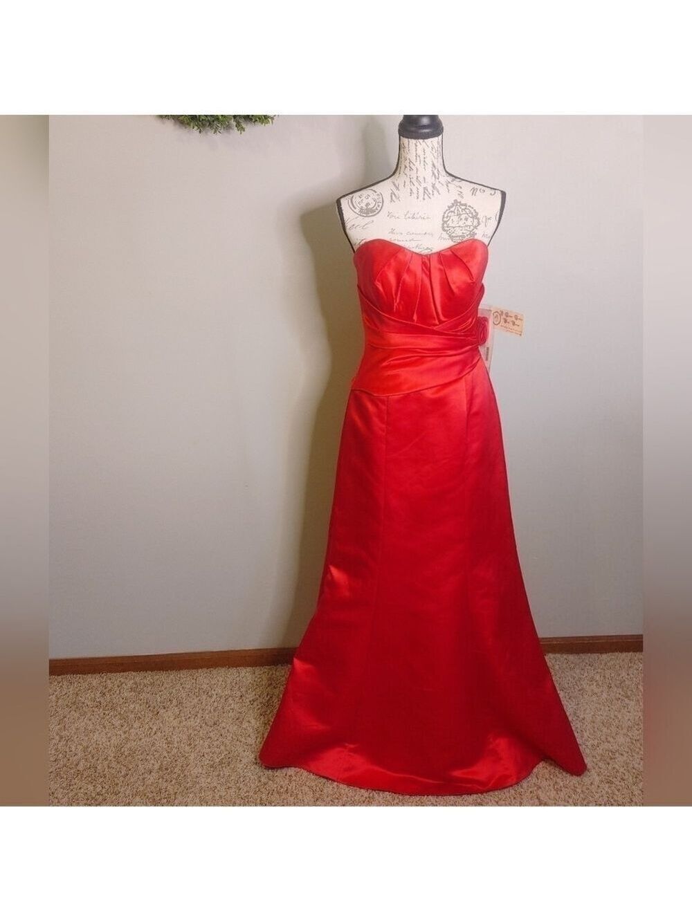 NWT Belsoie Red Satin Sweetheart Strapless Full Length Dress 8